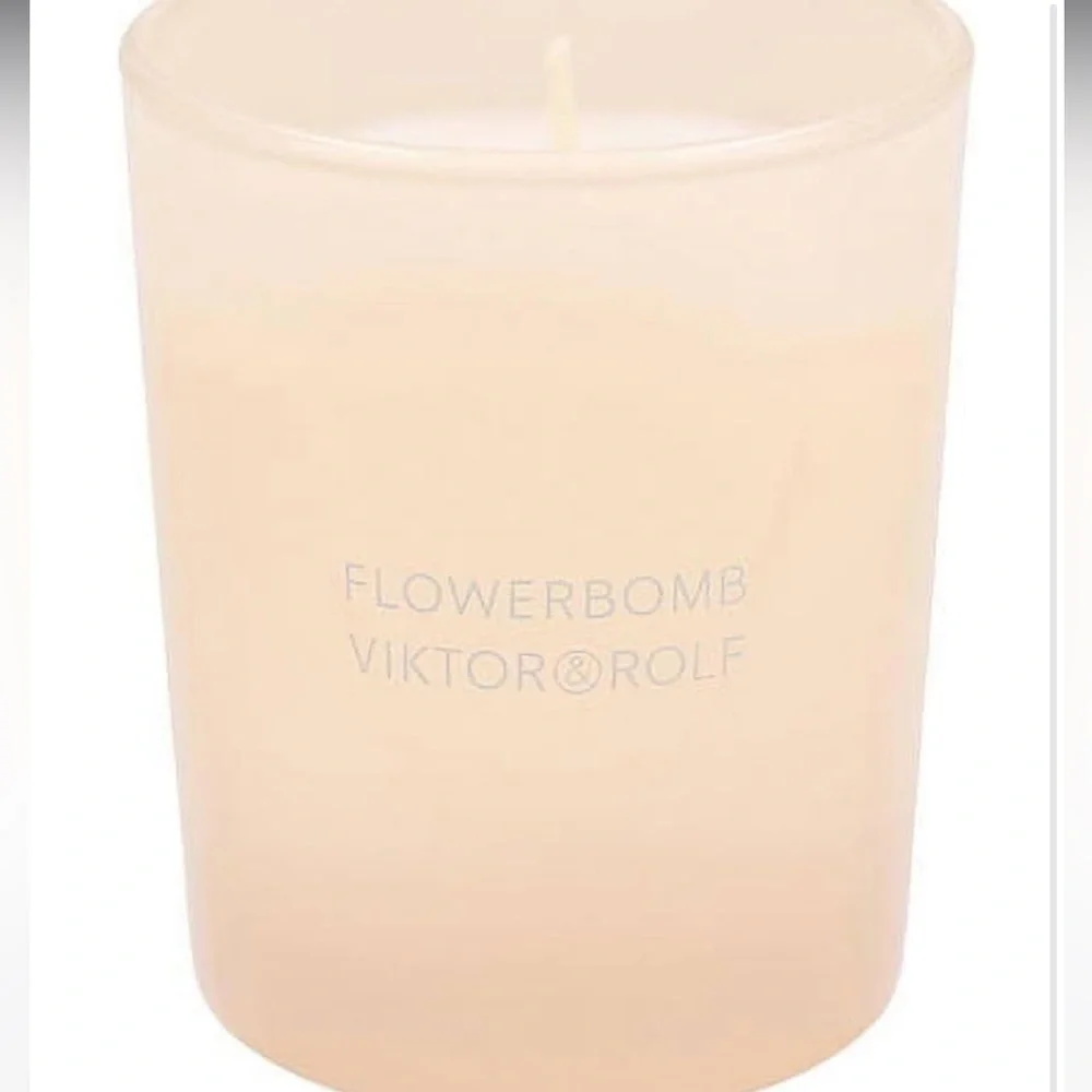 MINI Viktor & Rolf Flowerbomb Soft Pink Candle